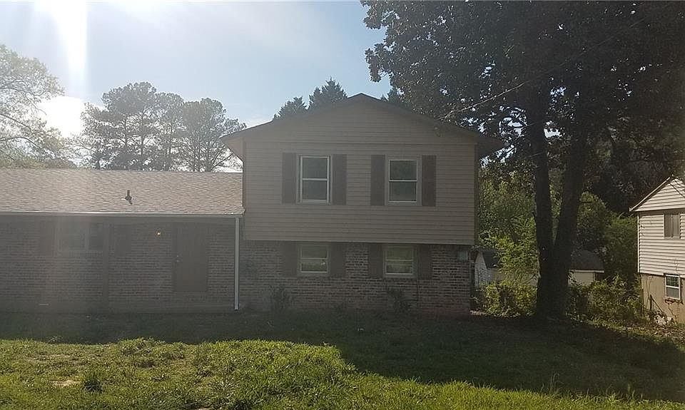 1st image of 363 Lady Guinevere Way