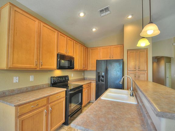 4th image of 4411 W Powell Dr