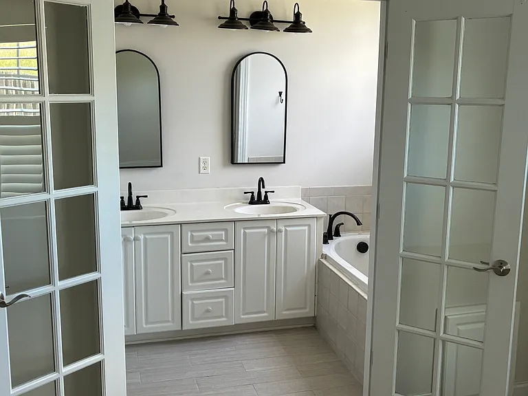 700 Bonnie Oaks Ln — Photo 9