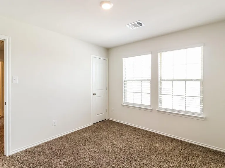 3124 Glazner Dr — Photo 9