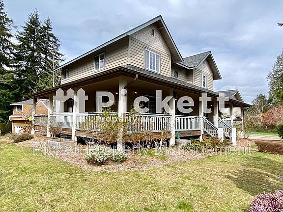 3rd image of 2140 NE Edwin Ct