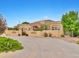 5521 Redfox Rd, Las Cruces, NM 88007