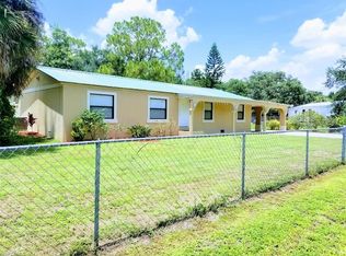 720 Bennett Ave, Labelle, FL 33935