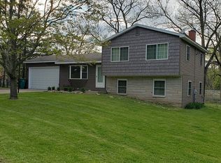 59 Hickory Nut Ln, Springfield, MI 49037