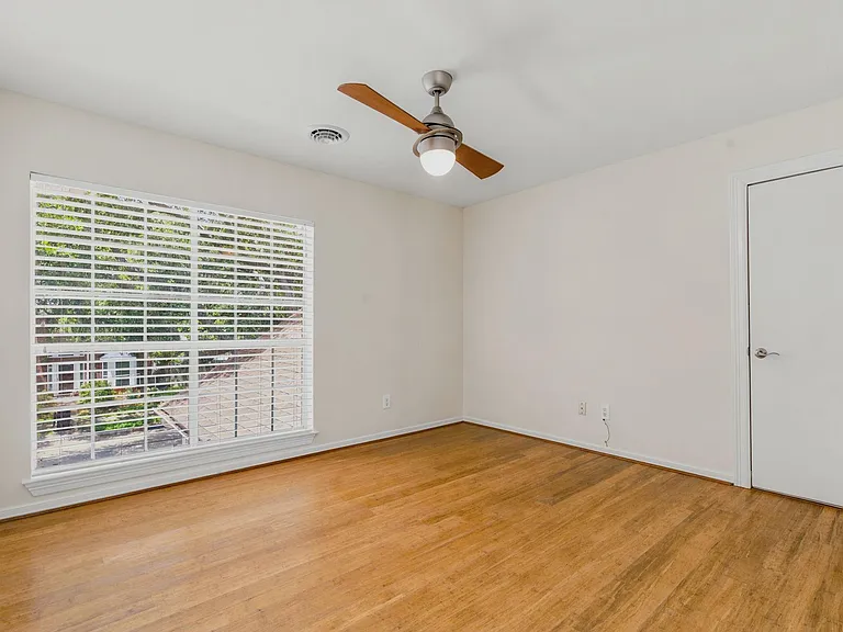 14207 Woodville Gardens Dr — Photo 31