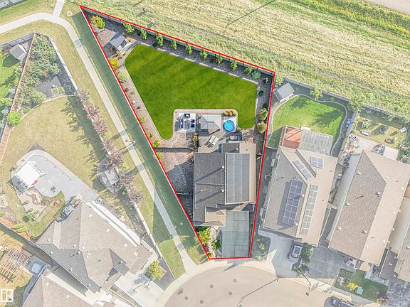 3rd image of 17703 9a Ave SW