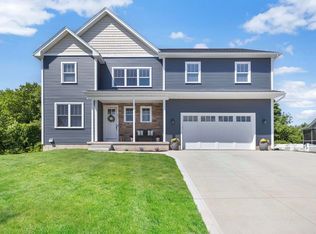 62 Sycamore Ln, Chicopee, MA 01013