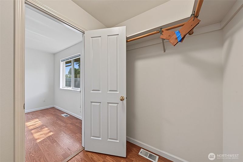 5th image of 7800 Olmstead Court