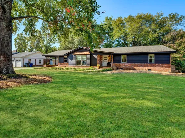 608 Cherokee Dr, Greenville, SC 29615