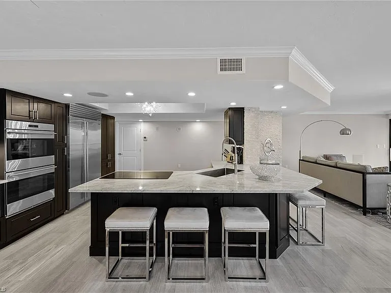 9653 Gulf Shore Dr #203 — Photo 4