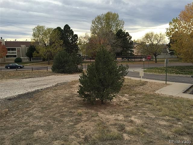 2nd image of 1650 S Quebec Way