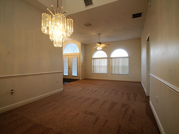 4th image of 2481 Candlewick St