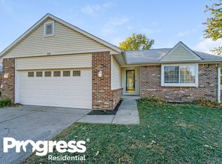 239 Lori Ann Dr, Whiteland, IN