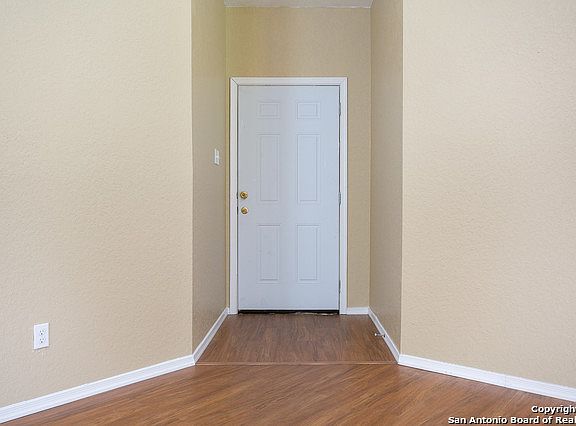 5th image of 2827 Tillie Dr