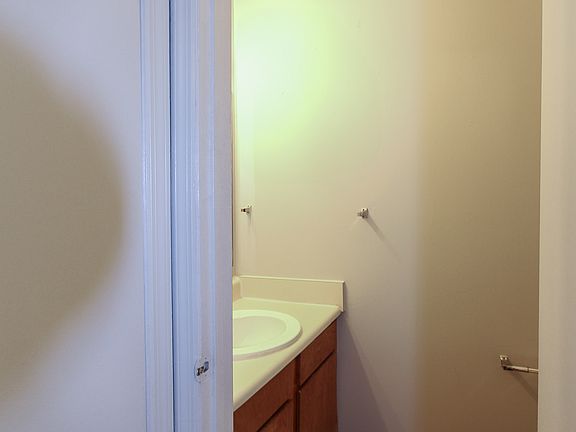 5th image of 135 Royal Dr #G34