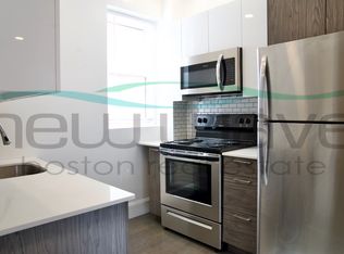 102 Queensberry St APT 11, Boston, MA 02215