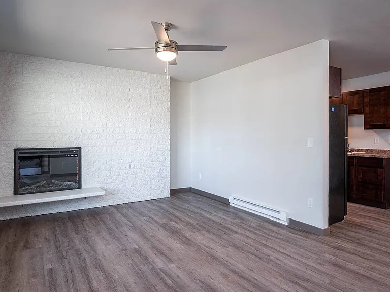 Spruce Park Apartments — Photo 10