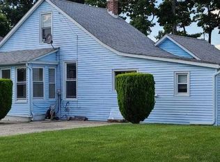 203 Hempstead Gardens Dr, West Hempstead, NY 11552