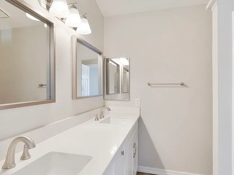 58 W Melody Dr — Photo 36