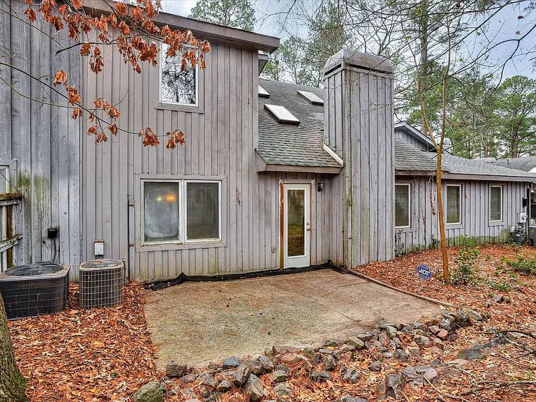 3220 Summerchase Cir — Photo 25