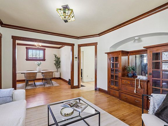2nd image of 817 E Otjen St