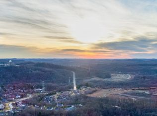 40 McMichael Rd, Carnegie, PA 15106