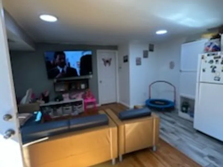 1418 Mattison Ave — Photo 5