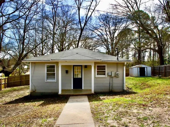 61 Mays St, Tallapoosa, GA 30176