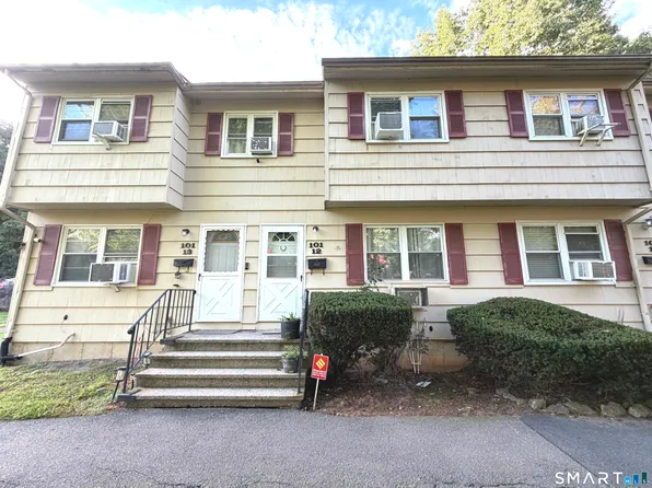 101 Ridge Road #12, Naugatuck, CT 06770