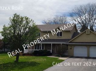 1165 Pitzka Rd, Brookfield, WI 53045