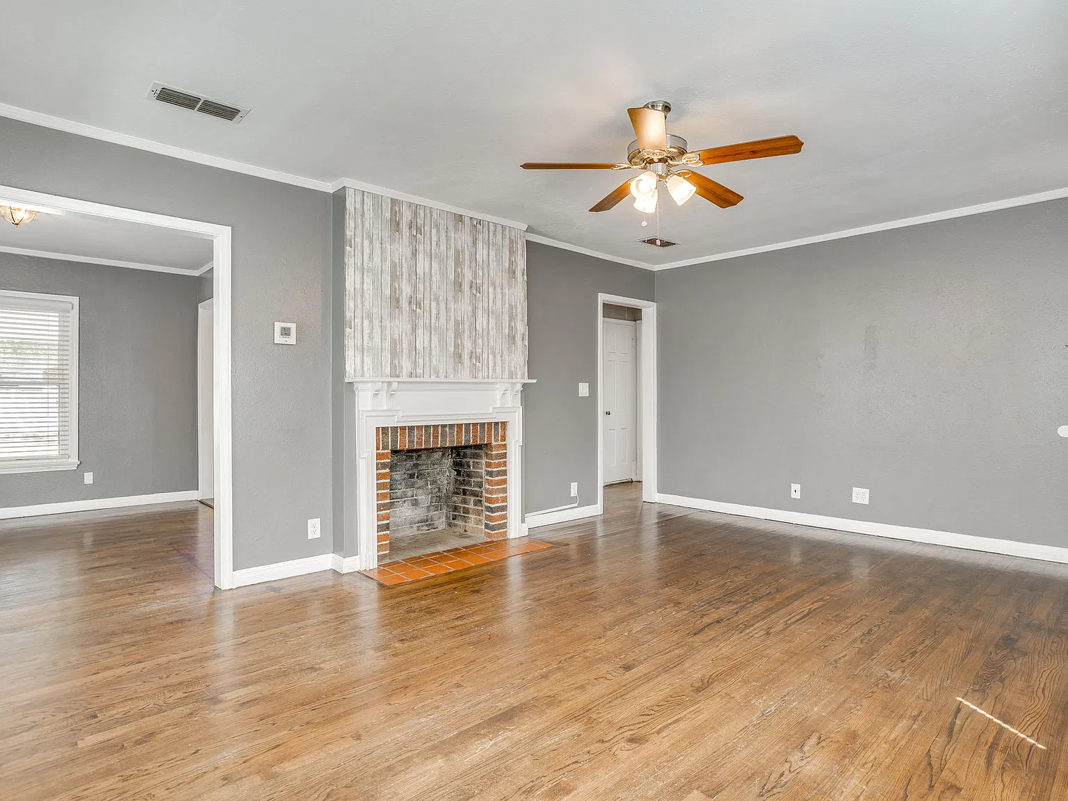 2 bed, 1022 sqft, $2,200 — Photo 3