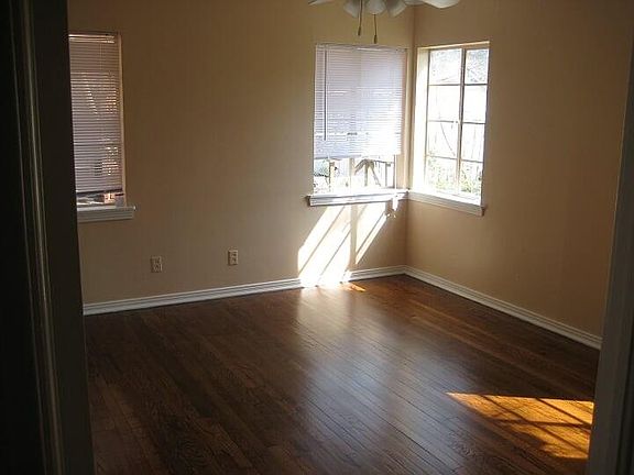 3rd image of 5924 Vickery Blvd