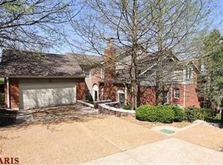 726 Willow Spring Hill Ct, Chesterfield, MO