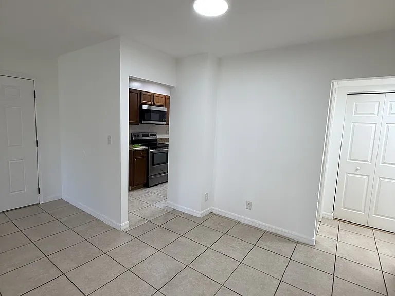 2912 NW 55th Ave #1D — Photo 7