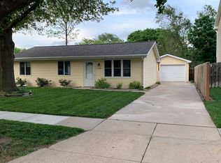 1720 SW 8th St, Lincoln, NE 68522