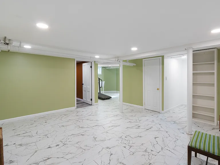 27 Dosoris Way — Photo 23