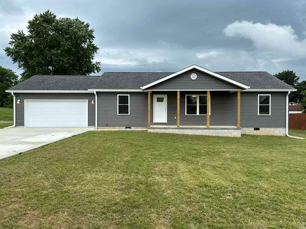 11 S 1st St, Mitchell, IN 47446