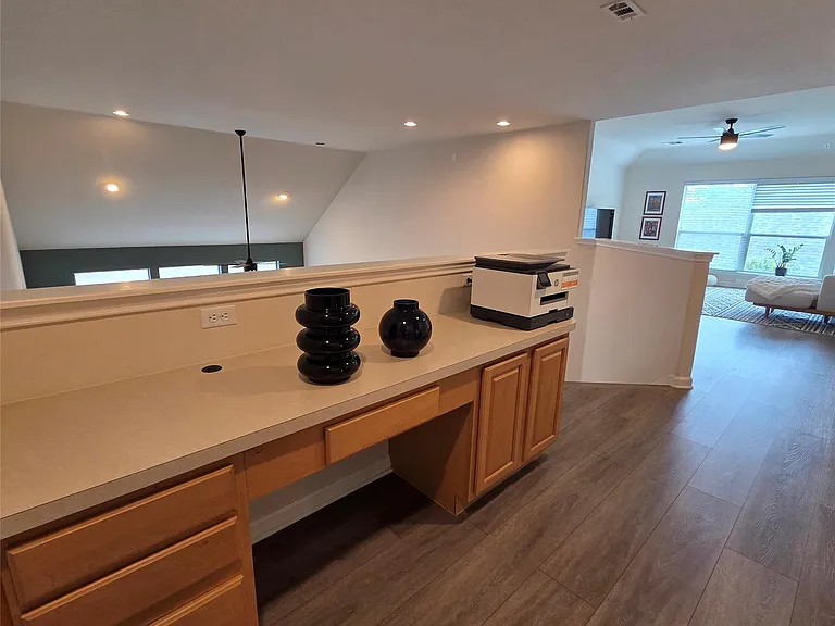 8208 Endeavor Cir — Photo 20