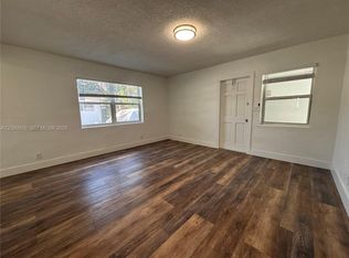 1821 Thomas St #6, Hollywood, FL 33020