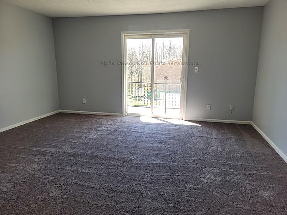 5th image of 411 Woodcreek Dr APT 4