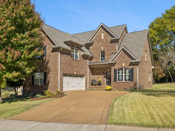 142 Ruland Cir, Hendersonville, TN 37075
