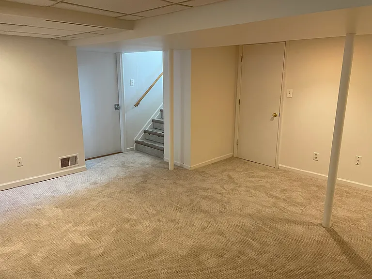 729 N Vermont Ave — Photo 5
