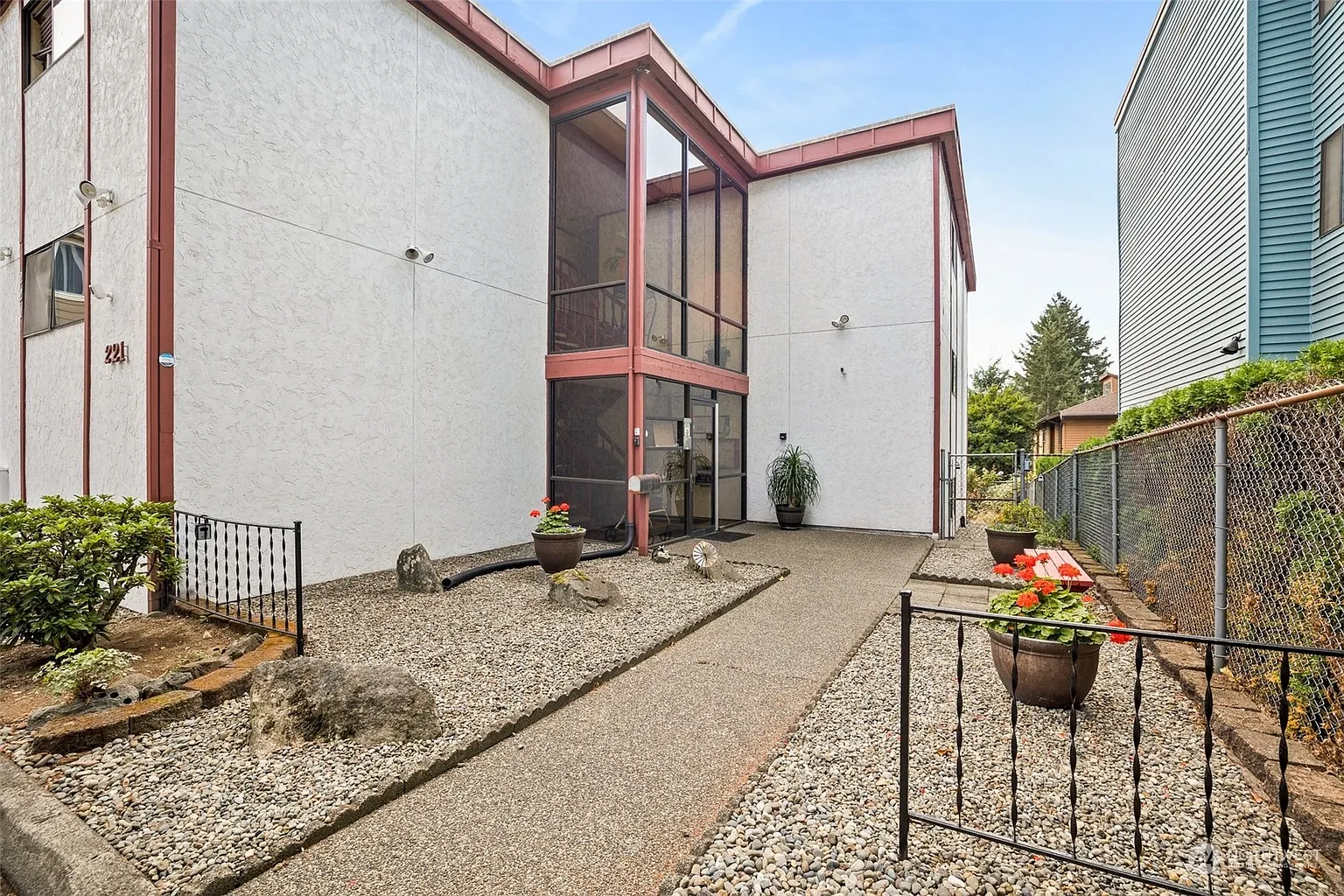 221 SW 154th St #3 photo 1