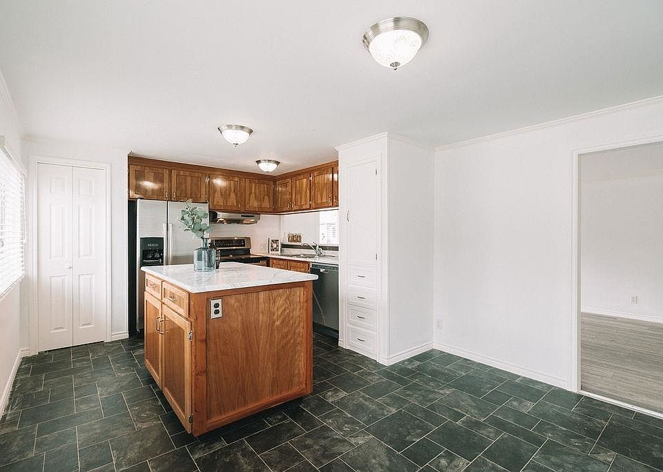 1st image of 201 Cayer St #242