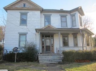 317 N Market St, Staunton, VA 24401