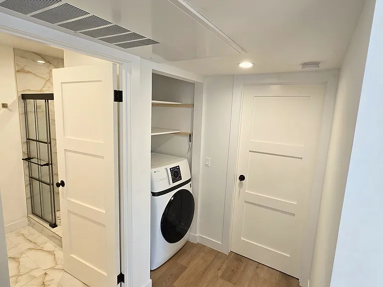 14929 Titus St #A — Photo 19