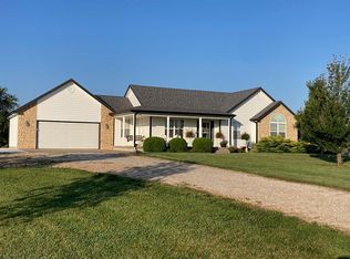 5374 Greenview Ct, Meriden, KS 66512