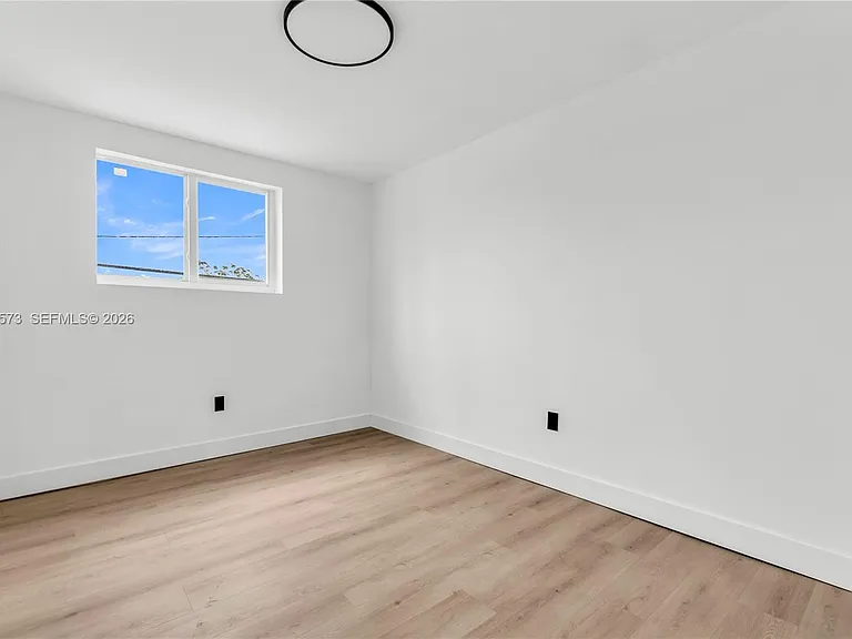 1011 SW 7th St #2 — Photo 21
