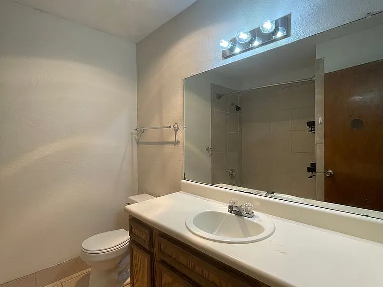 1303 Conway Dr — Photo 16