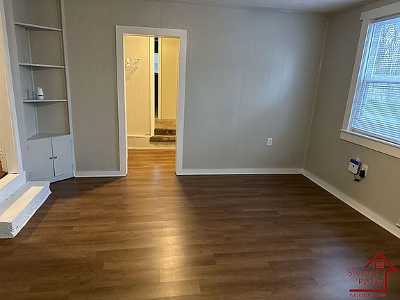 4th image of 1267 Phillips Dr